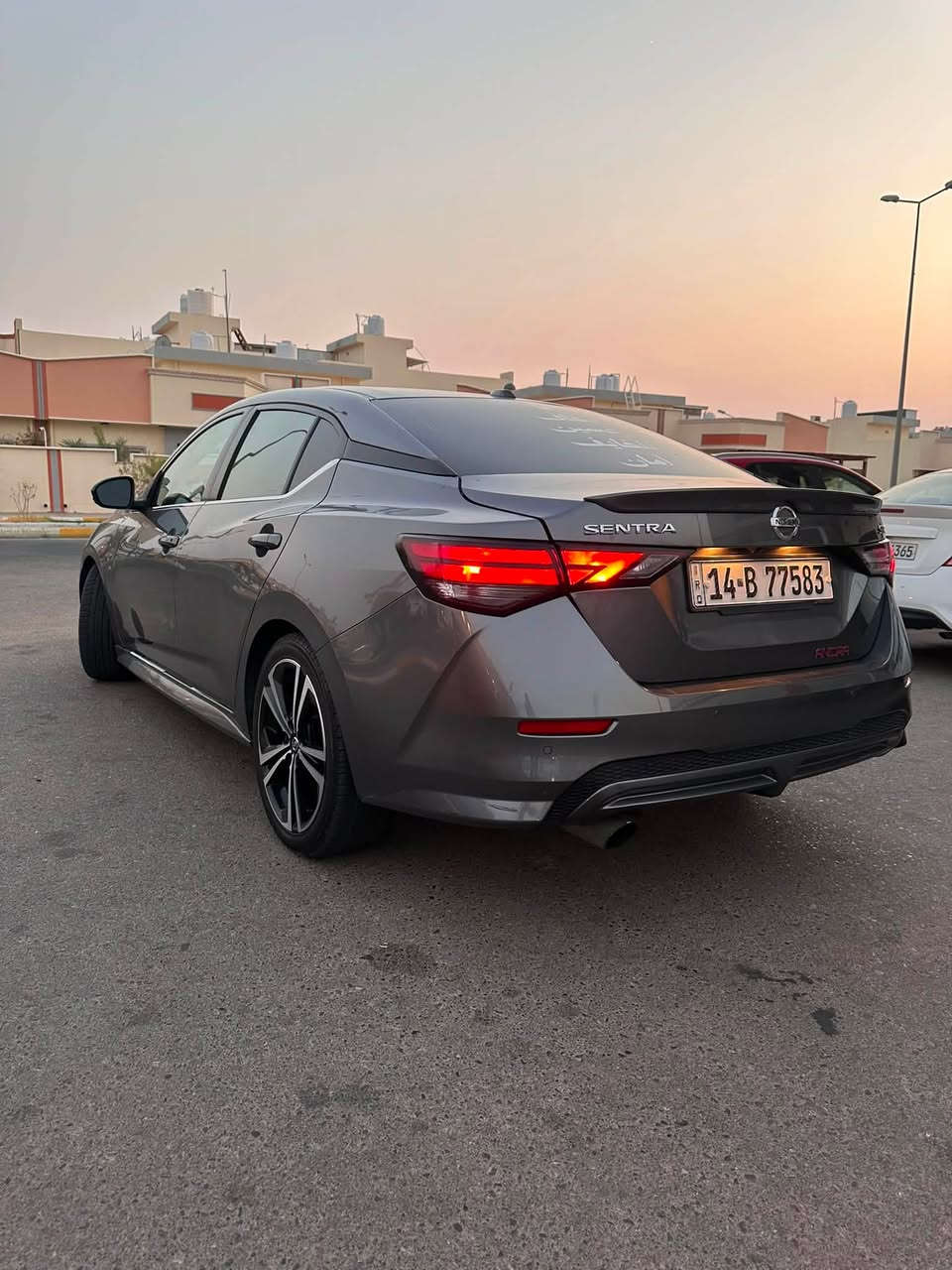 سنترا SR 2023 حرة بصرة
السلام عليكم 
نيسان سنترا 2023 SR مواصفات نص فول
رادار امامي و خلفي و جانبي
كروس سرعة و تحديد المسار والمسافات
السيارة دواخلها مغلفة بالكامل جلد 
مقاعد مخمل مطرزة برتقالي و ابواب جلد
نظام ايكو الاقتصادي و تبريد منفصل
تبريد ثلج ماشاء الله ولايتات زينون
حادث سطحي :- فقط البنيد تبديل الباقي كفاله
رقم بصرة حرة السيارة شرط التحويل
سنوية 2030 تنتهي مكاني البصرة مدينة الامل2 السكنية
سعرها 137$ و بيها مجال حق الجية
***********
