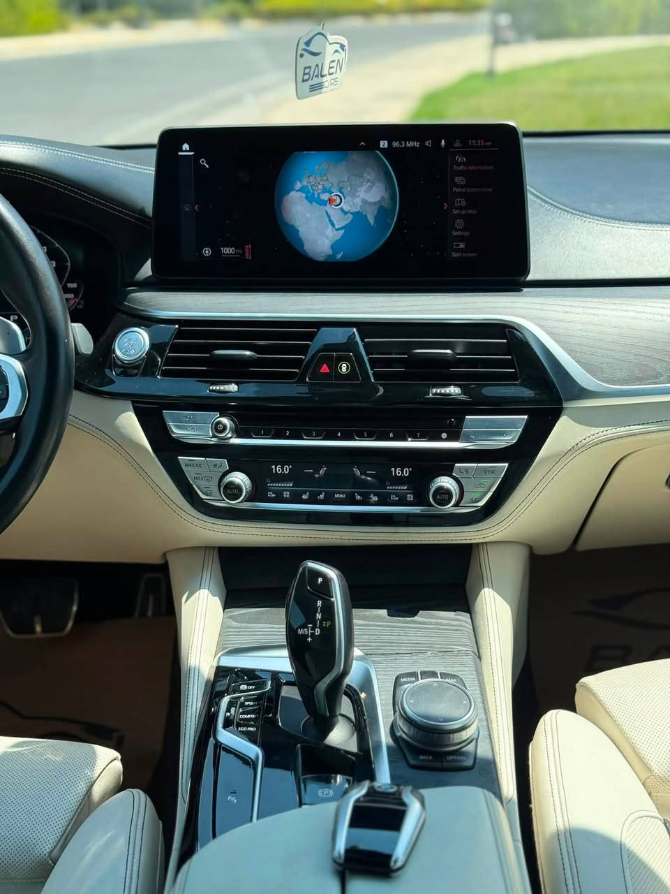 ‎   سلام عليكم
Bmw  540i   
                                                                    موديل 2022 
‎ وارد المانی ظمان دولي 
‎مواصفات فول فول  1/1           
‎ داتاشو xdrive 
‎داخل دیزاینوو 
‎کوشنات ٧٠٠ تبرید و تدفی 
‎ باب و سندق شفت 
Harman kardon   سماعات  
‎تبرید مرکزی ئوتو پارک رادار کبیر 
‎ تایر ورا متحرک عل ستیرن 
‎داخل بیجی ئیم بلادی 
‎ هوای مواصفات  
                                                           ماشي 70 الف مايل 
                                            سياره بدون حادس بدون سبخ 
‎مکانین سغیر pdr   بس 
                                  سعر سیارە 388$ و بی مجال بصیط 
                                مكان سيارة اربيل - معارظ شارع 40 م 
*********** 📞
