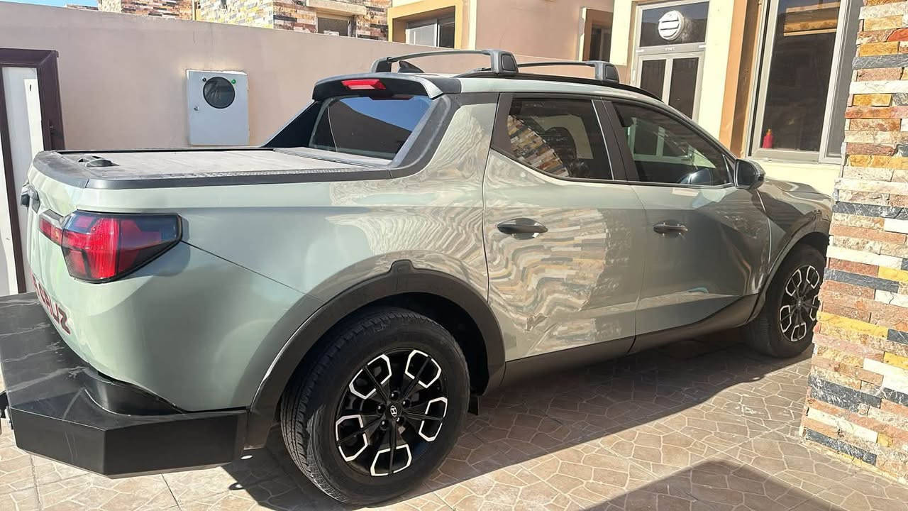 هونداي سنتا كروز 2023
وارد امريكي حادثهة ربع البنيد صبغ وقبغ الجنطة الخلفي بدون دواخل
ماشية 70,000 mi
فول مواصفات فتحة وبصمة وكرسي كهرباء 
بدون رقم فحص مؤقت
السعر 155 بيع مستعجل
مكانهة بغداد حي الاعلام 
***********

نص مكتوب في الصور:
- 30584543