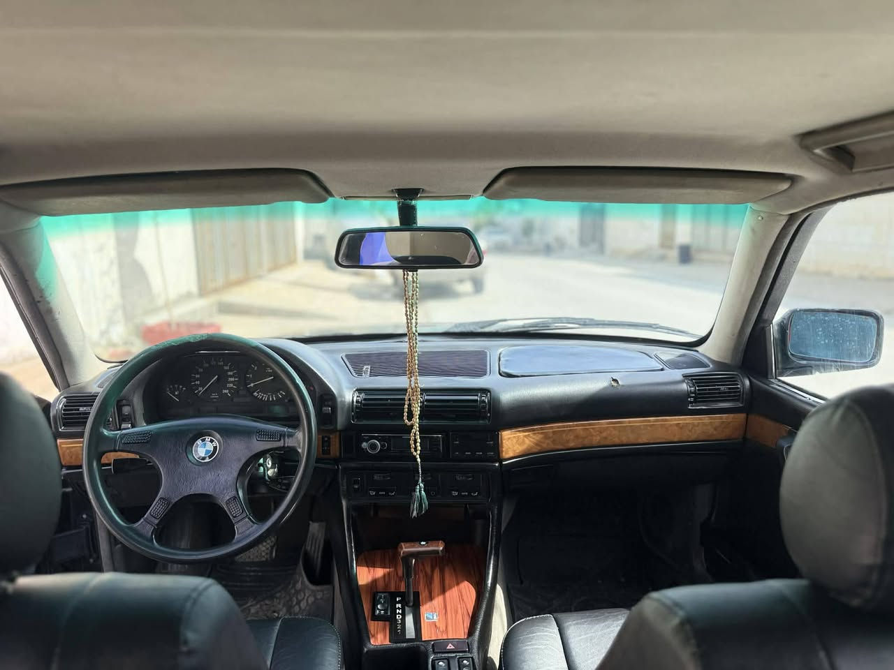 Bmw730
سلام عليكم 

سياره موديل ١٩٩١

شرط تحويل 

سياره صبغ عام جماليه بدون ضربه 

رقم أربيل

 تبريد بس نقص فان 
سعر 52بيها مجال 
رقم موبايل ***********
