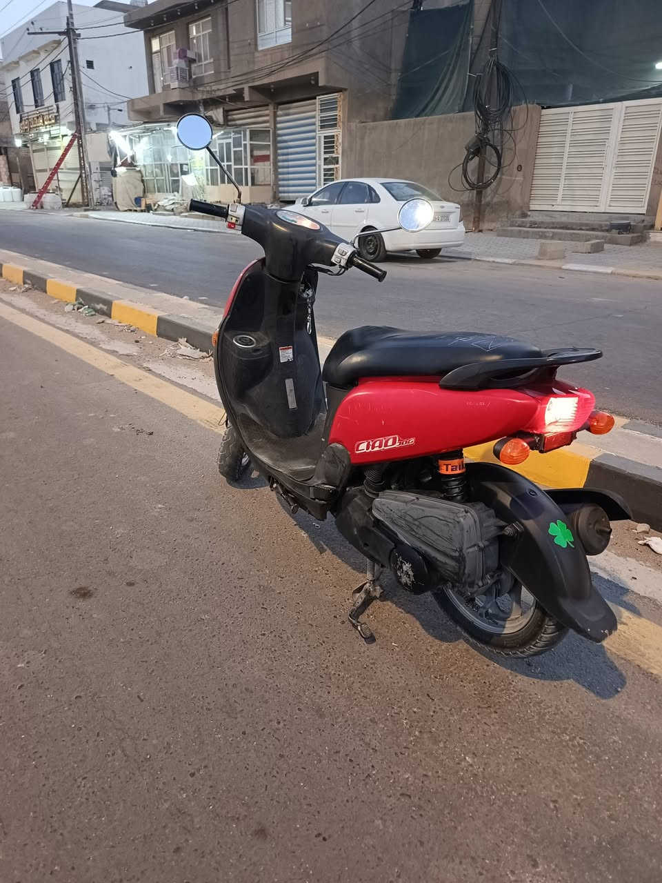 فله للبيع دراجه على وضع لحاويه برغي نقص مابيه ختم واحد وي لمكينه دراجه كفاله عامه برغي تجاري مابيه ماصارله فتره من نزلت من لحاويه لشراي يراسلني واتساب او يخابرني ***********
