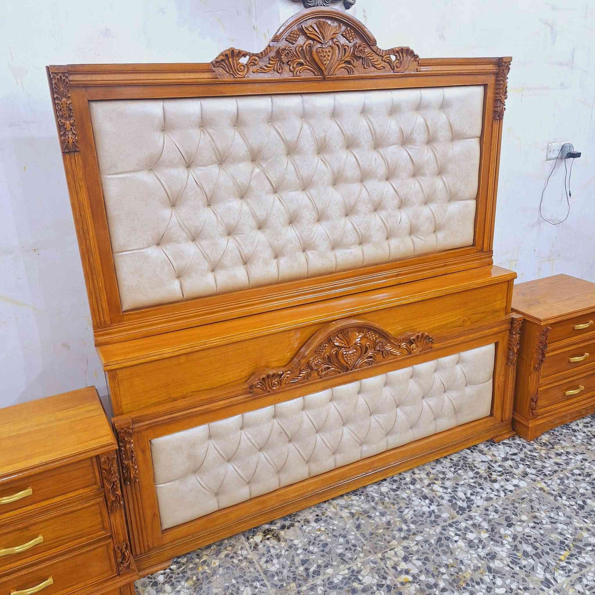 غرفه ست ابواب ملحق داخل خارج صاج أخت الجديده شغل حديث تفصال درجه اولى السعر مناسب للإستفسار ***********
