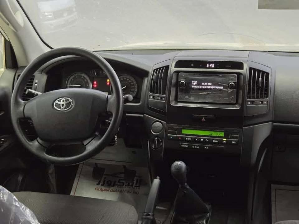 2013
92000 km

رقم دهوك

كفاله عامه

بنزين

گير عادي

***********

مكان سليماني
