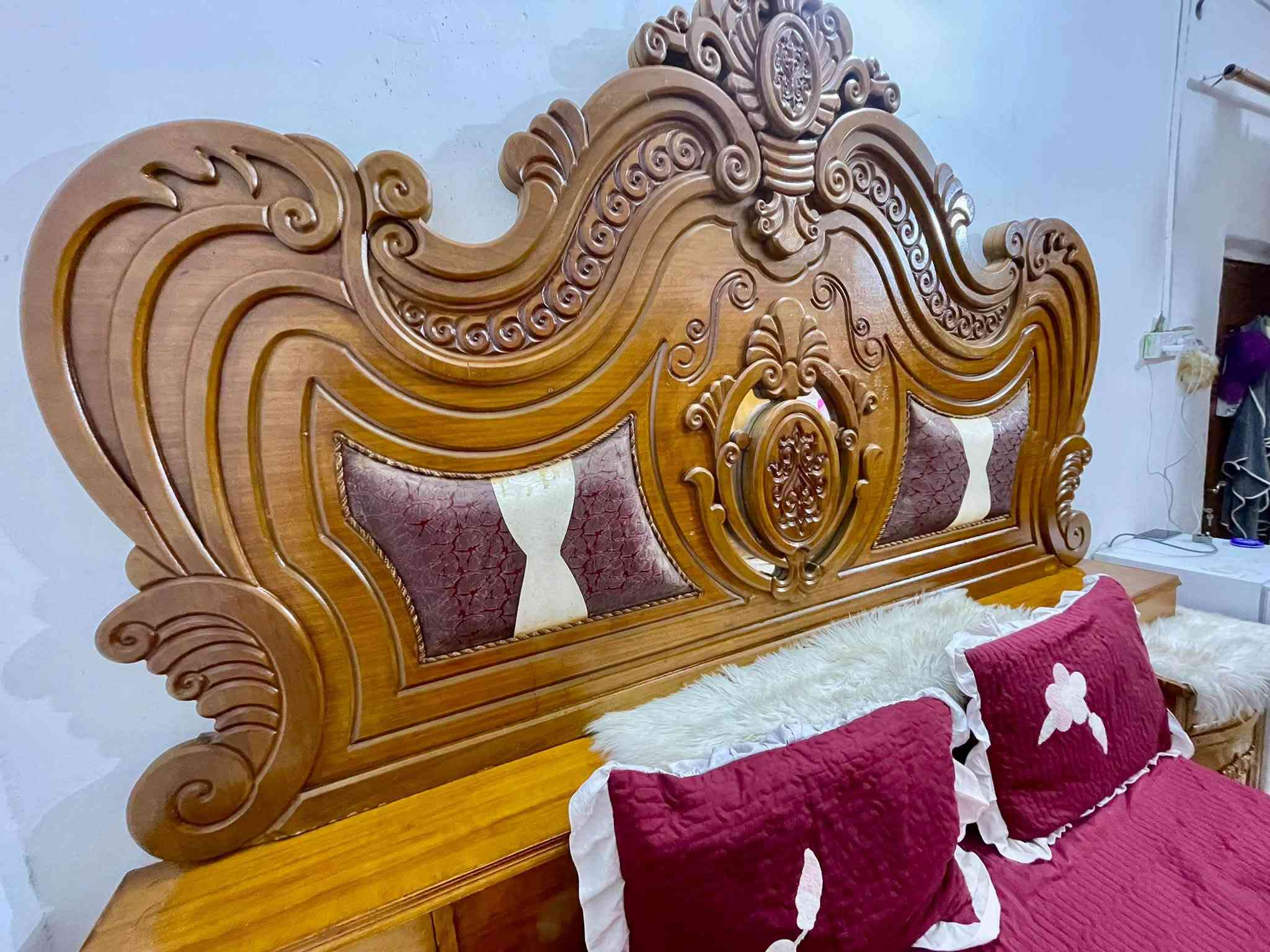 غرفه عراقيه نظيفه كلش البيع   سعر 950 وبيه مجال عنوان زبير رجآ مو شراي لايتصل ***********
