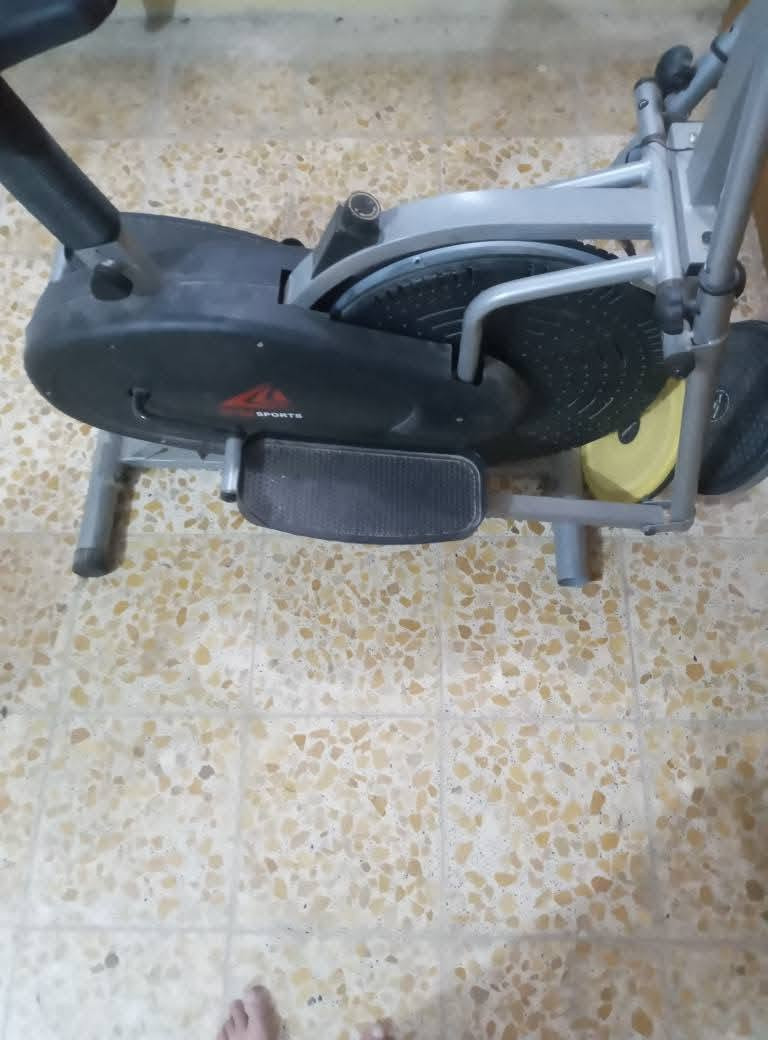 جهاز جري استخدام قليل جيدا + هزاز +  باسكل جميع لبيع رقم ***********
