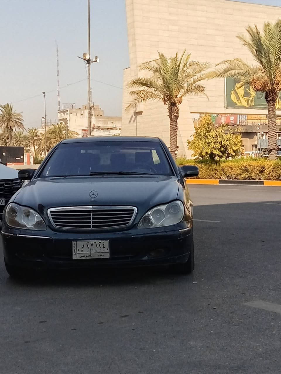 سلام عليكم كل الاحترام لصاحب الكروب
غواص s500
مديل ٢٠٠١
قرار ٤٨ كامله معامله
دافع كمرك
مسقط رقم
قرص واصل تروح للمرور تحول مباشر
مرور الغزاليه. تريد وكاله بسمك 
سعر 75$
رقم ***********
 مكان بغداد البياع
محور دبلات
تبريد بي ليك.
سياره بلاد
بيها صبغ جاملغ الخلفي فقط
