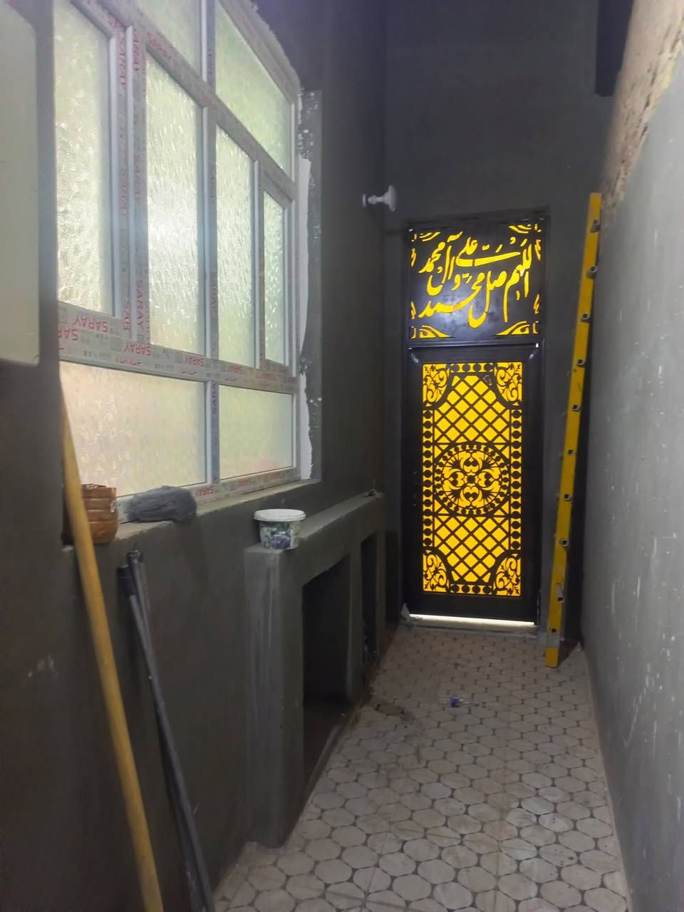 🏠✨ للإيجار – بيت  100م مربع✨🏠 
بناء حديث غير مسكون سابقا 

📍 المواصفات:
مدخل دولان طابقين عشرة امتار
🛋️ استقبال مرتب
🏢 صالة عدد2
🛏️ غرف عدد 2
🚿 مجموعة صحيات متكاملة
🍽️ مطبخ مفتوح على الصاله 
🌤️ 
💼 

الموقع:  حي المتقاعدين 

📞 للاستفسار: ***********
