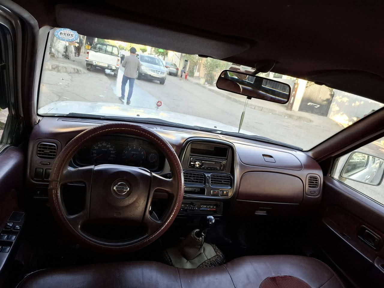 نیسان مۆدێل ٢٠٠٨ ٫ ٤ جام کارەبا زۆر پاک و جوانە دەبڵ گیچە ٤ تایەیی لۆکی له ژێره ، ناو دەرگای لای سایەقی دواوەی بۆیاخە لەسەر ساغی ما باقی هەموو گیانی بە شەرت ، بە شەرتی گێڕ و مەکینە کە هیچ عەیبی نەبێت ، ٢٩٠ هەزار ڕۆشتووه
سعری ١٢٥ گەڵا و مەعامەله
ژ..م [ ***********]
