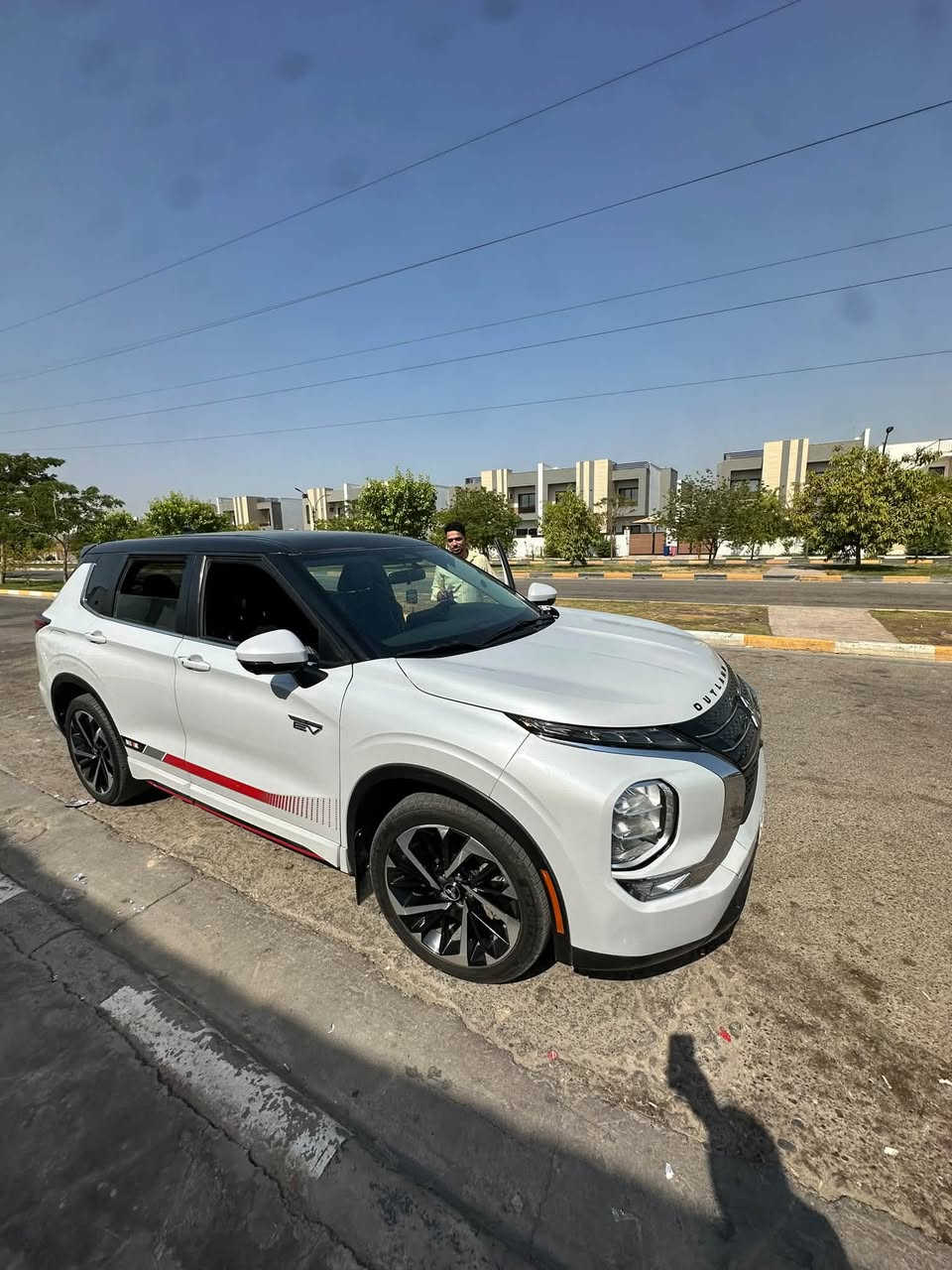 اوتلاندر • هايبرد • ٢٠٢٤