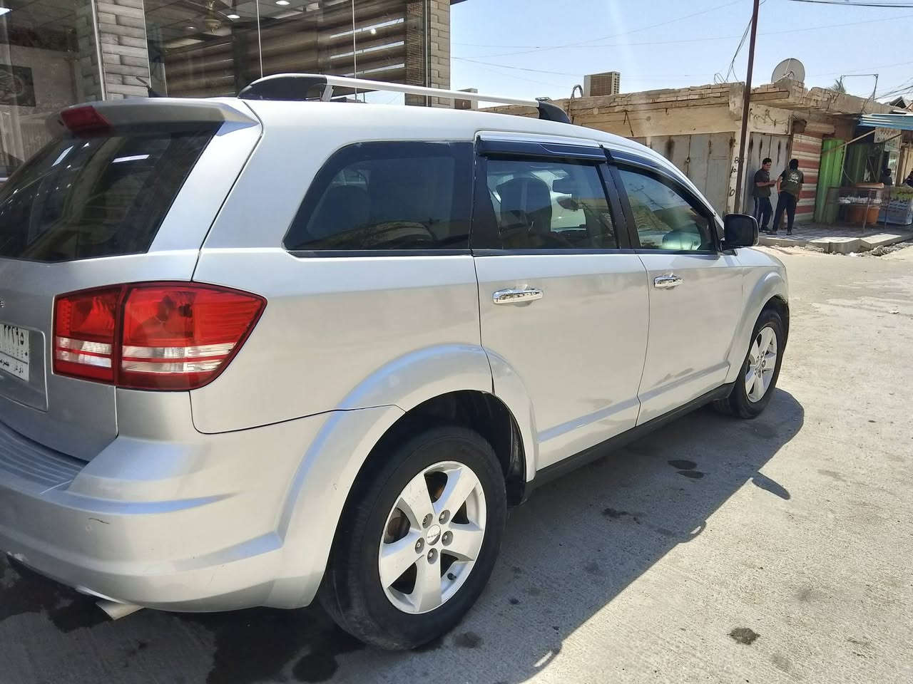 جوني 2013وارد امريكي مكينه 2400السياره مصبوغه حزام جماليه وضربته الوارد الأمريكي الباب الخلفي امبدل بيع ام امراوس رقم التلفون 
#***********

