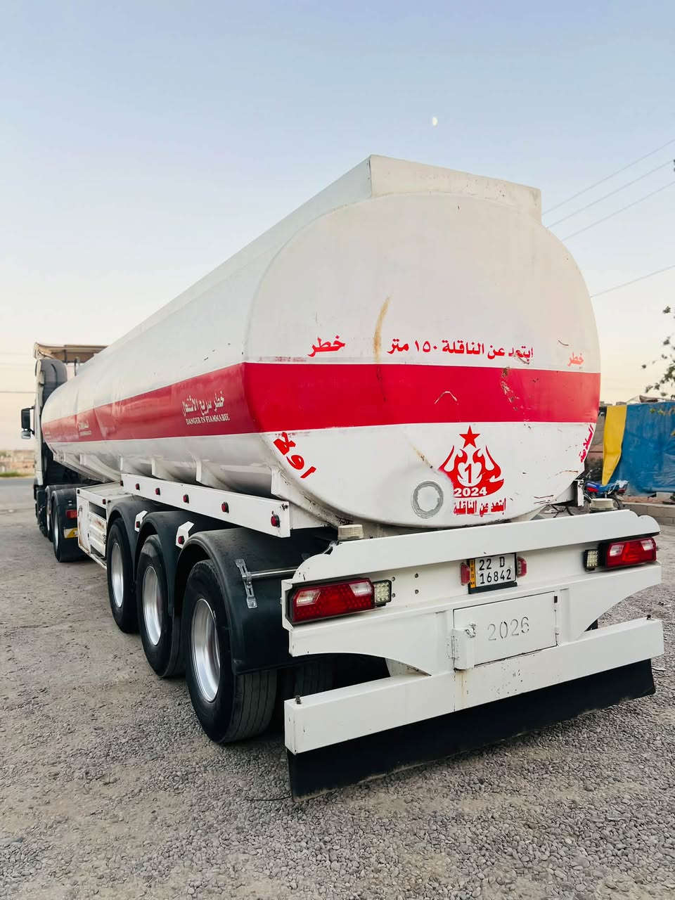 للبيع فالفو صهريج سنكل 

موديل 2008

كير اوتوماتيك 

حجم محرك 440

سنوية جديد 

طوناج جديد 

نوع صهريج حازم حداد 

شاصي بشرط 

قماره 3/ خطوط بدون صبغ 

السعر ✅470$ بي مجال قليل 

السياره موجود في معرض عادل 

عنوان كركوك مقابل جسر واحد حزيران 

***********☎️✅
