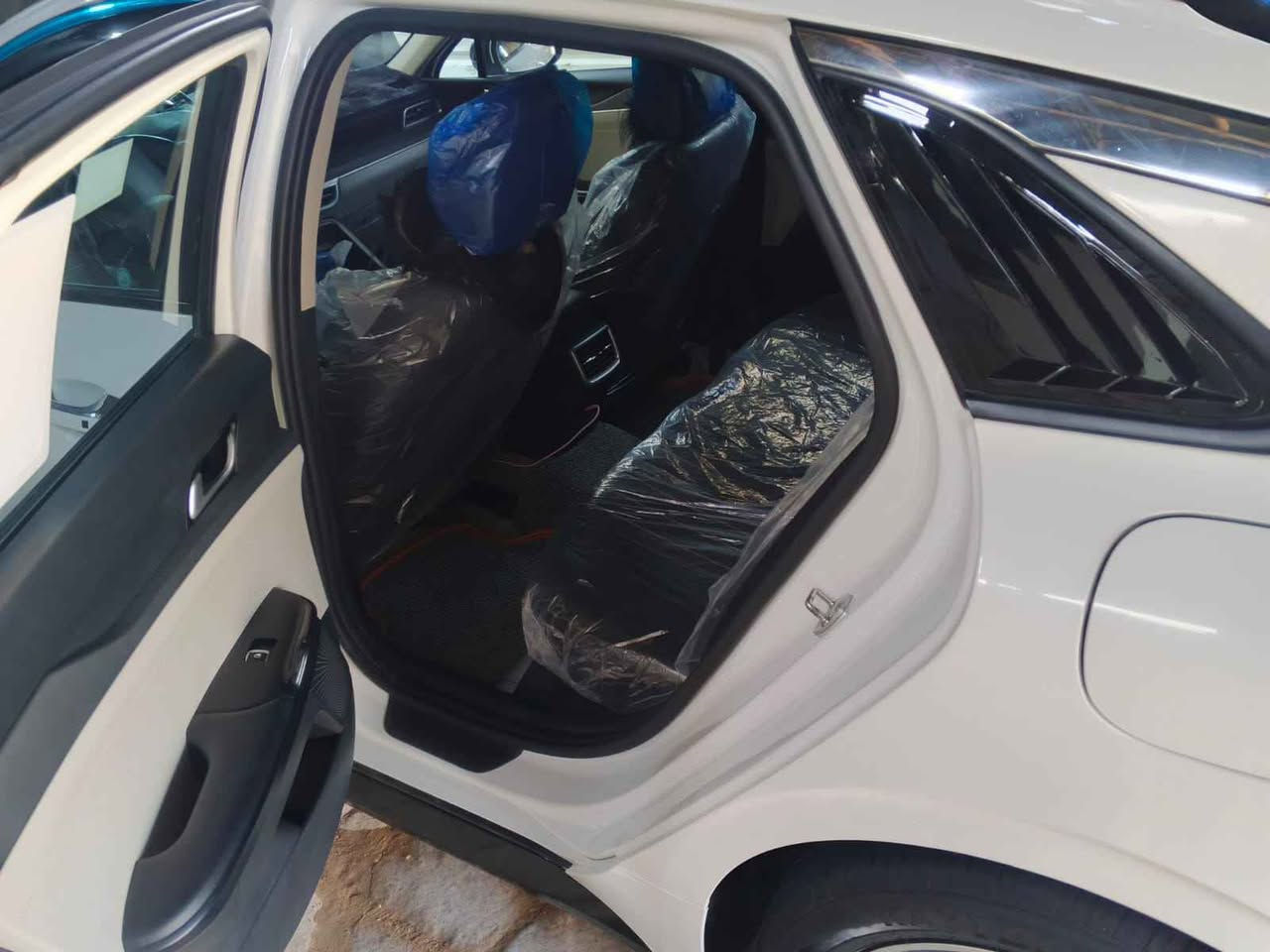 موديل 22مكينه الفين سياره بيه بارد باب بالباب الي بصف السايق قليل وصبغ بجاملغ الخلفي مكينه وكير وحداديه كفاله تخم تاير جديد السياره نضيفه وحلوه الاستفسار *********** ديوانية, القادسية
