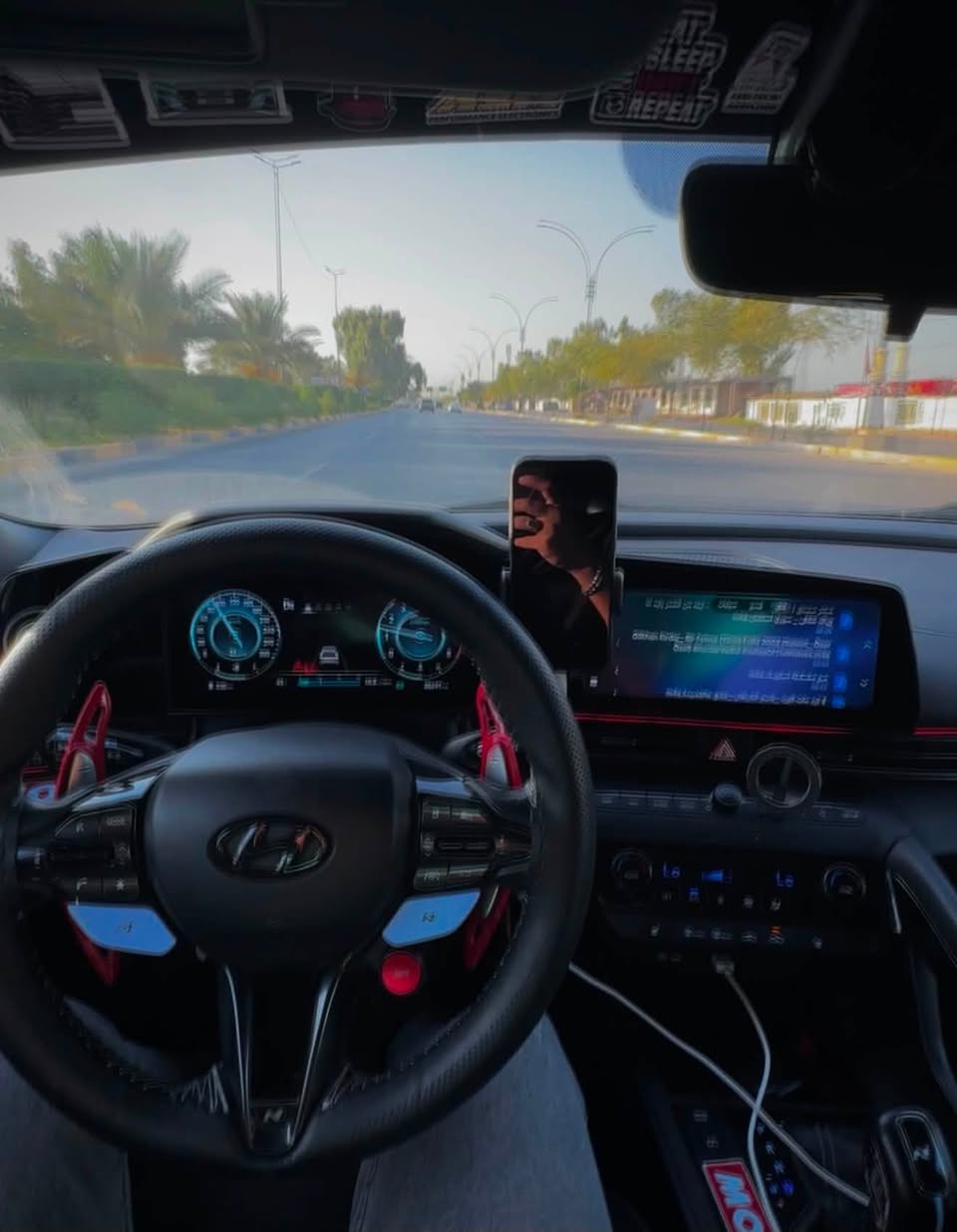 جمعه مباركه 🌺
للببع او مراوس بجارجر جالنجر 
النترا N 2022 فول لاخير 
ضررهه بدون حادث وايرباك فقط سرقه فقط ماشيه 55 
السياره مو فارغه مصروف عليه هوايه
لأستفسار ***********
