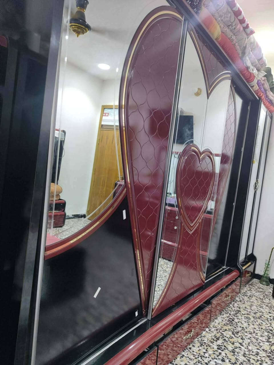 قيم وأخذ ✋ العنوان ابو غريب
وتساب ***********
