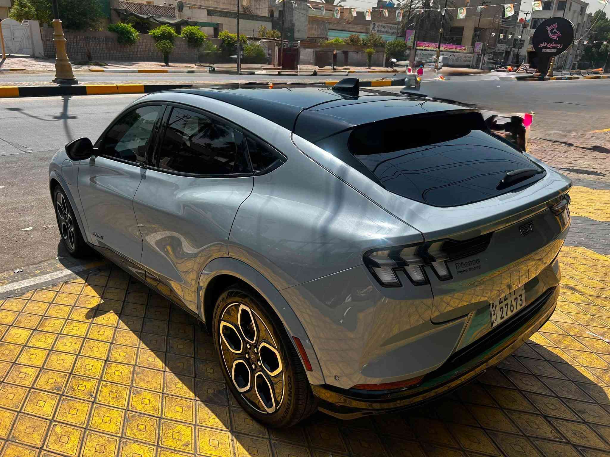 للبيع | Ford Mustang Mach-E GT 2024
كهربائية بالكامل 

الموديل: موستنك ماك إي GT
 • السنة: 2024
 • اللون: سموك
 • الممشى: 38 الف مايل
السياره دخول جديد للعراق
رقم اربيل الجديد 
السياره بيها كتاب تضليل نسبه 80% باقي من الكتاب 12شهر 

حادث السياره  تفصيخ شركه تأمين جاملغ والمازده والدعاميه  موجوده داخل السياره نفسهم مشدودات وبيها كلير من امريكا بدون معجون فقط رش السونار مرفق 

المواصفات : 
480 حصان + 600 lb‑ft عزم
المواصفات : 
 • التسارع: 0‑100 كم/س خلال ~3.8 ثوانٍ  
• ثلاث انظمة قيادة 
• نظام تعليق: Brembo فرامل 
• شاشة وسطية كبيرة 
 • نظام صوت B&O
• مقاعد رياضية جلد + كنتارة 
• تدفئة مقاعد امامية 
 • تدفئة ستيرن
 •  تبريد قطعتين 
 • حساسات امامية وخلفية 
 • كامرة خلفية 
 • تحديد مسار

مكان السيارة بغداد حي القاهره

سعر 220$ ورقة وبيها مجال للشراي

للاتصال ***********
