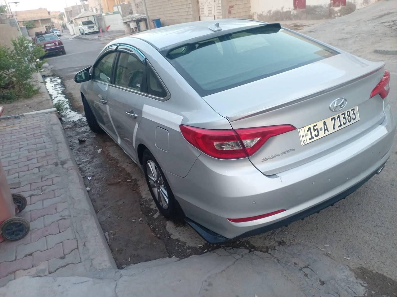 السلام عليكم من رخصت الادمن سوناتةموديل ١٦واردامريكي السيارةكلين مكفولة بيهة باردبلباب الخلفي كدشبرين محرك ٢٤٠٠ جي تي اي السعر ١٢٥ وبيه مجال مكانهةالانبار خمسةكيلوة هاتف ***********
