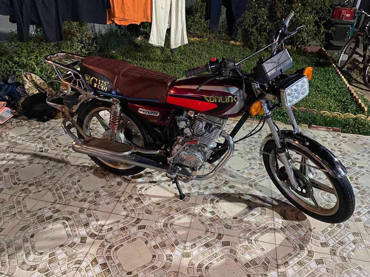 مأطور بارت للبيع محرك ما مفتوح شرط كلشي شغال السعر 450 وبي مجال للتواصل اتصل عل رقم ***********.    (مكاني حمدانيه )
