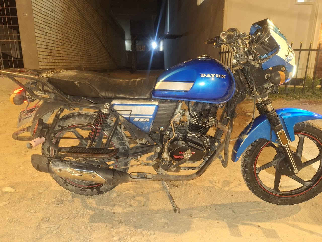 سلام عليكم دراجه دايوان للبيع موديل 21 سنويه ورقم الاستفسار الاتصال على رقم مبايل ***********
