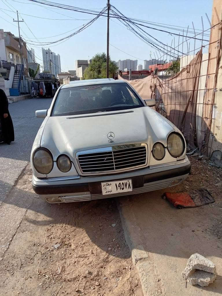 گۆڕینەوەوفرۆشتن مارسیدس عفریت قەپات مواسەفات فول فولە ئاڕم پلاستیک ئینساخ بەشەرتی ئەوەلیات گێڕومەکینەی بیلادبەشەرت لەمۆدێل98تە لەهەولێرم0750426320سەیارەکەبەس بۆیاخ عامێکی دەوێ لەسەردەقی خۆیتی بێلێدان پشتوپێش کەپسەبەشەرت أربيل, العراق
