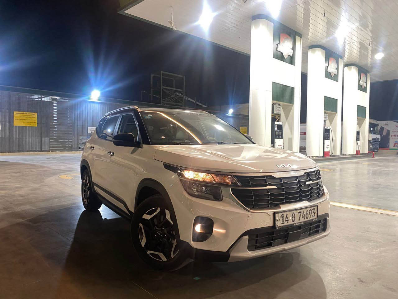 كيا سيلتوز 2025  وارد خليجي  ام الضمان كفاله عامة من كل شي السيارة جديدة رقم بصرة حرة ماشية 29 الف فول مواصفات واحد على واحد لونين اسود وابيض  السعر 188 ورقة وبيها شي قليل الرقم *********** البصرة, العراق
