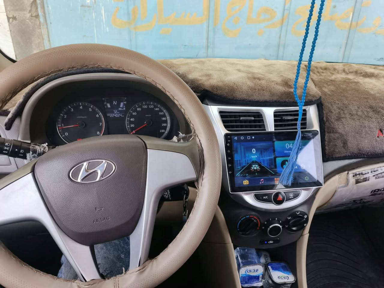 السلام عليكم 
اكسنت خليجي 2011 رقم بغداد  لون أبيض  
بنيد مصبوغ وجاملغ بارد 
شاشه تاب 
تبريد ثلج 
ويل كب 16
مرفق السونار قبل الصبغ 
العنوان الموال بجانب كنافه القدسي خدمات العالميه 
***********
مكلف بلنشر
