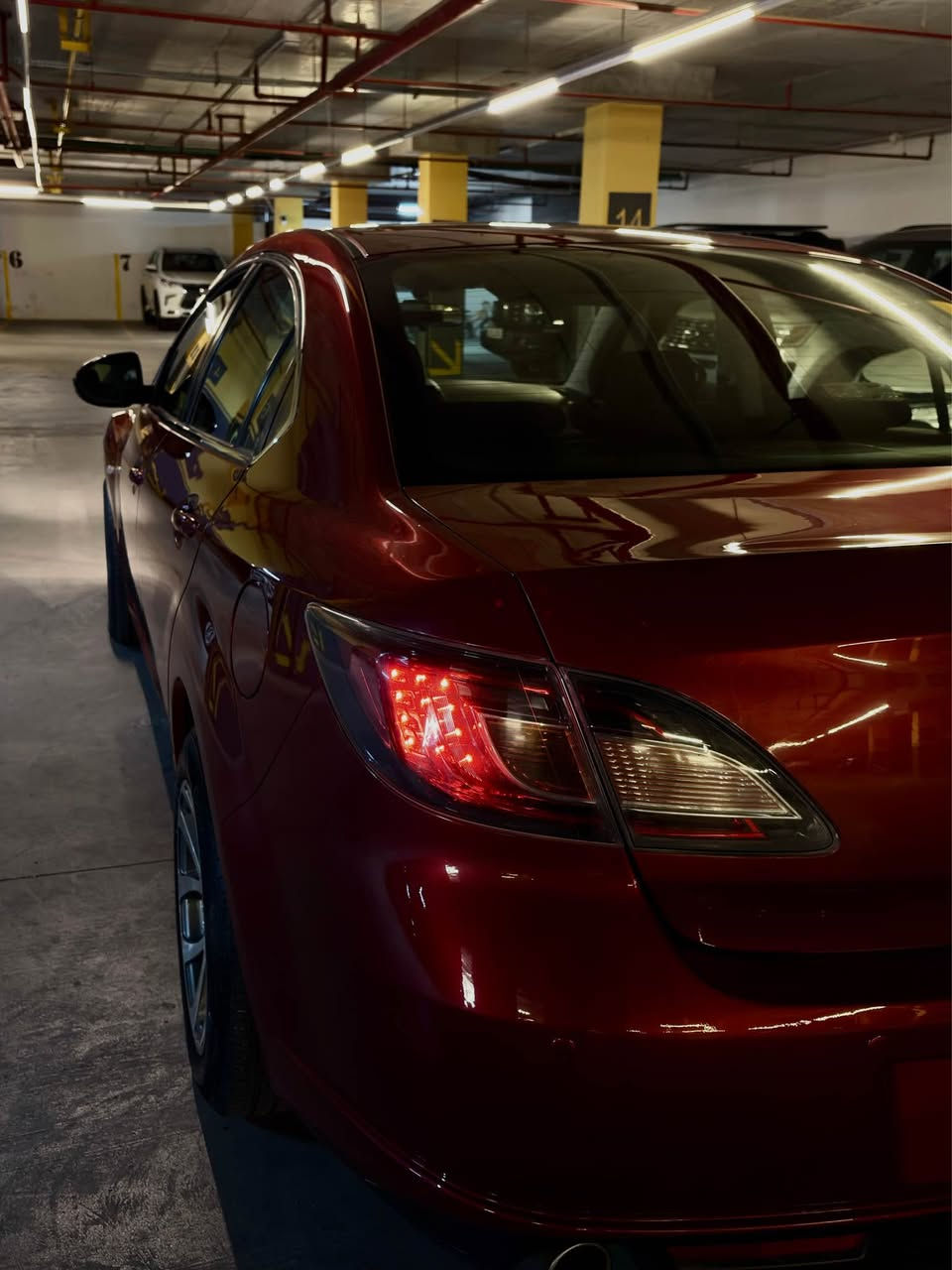 🚗 بۆ فرۆشتن: مازدا Zoom 6 مۆدێل ٢٠٠٩ 🚗
* مەکینە و گێڕ: بە شەرت، گێڕ و مەکینەی تازە گۆراوە لۆک لۆکە و هەموو گیانی بە شەرتە.
* تەبرید: تەبریدی سەلاجەیە، کۆمپرێسەری تازە و بەهێزی بۆ بەستراوە، لە گەرمای هاویندا دەتکاتە بەفر! ❄️
* بۆیاخ: کامل بۆیاخە بەس بۆ جوانی، بێ دەعم و بێ تەقە و ڕەقە، زۆر خاوێنە.
* هەیکەل: هەیکەلی زۆر جوان و بێ عەیبە، وەک بووکە! 😍
* مەسرەف: دینارێک مەسرەفی تیا نییە، تەنها بەنزین تێبکە و لێی بخوڕە.
* نرخ: ٧١ وەرەقە (کەمێک مەجالی تێدایە بۆ مشتەری ڕاستەقینە).
‎بۆ پەیوەندی و زانیاری زیاتر:
📞 کوردی: *********** 
📞 عربی: *********** السليمانية, العراق
