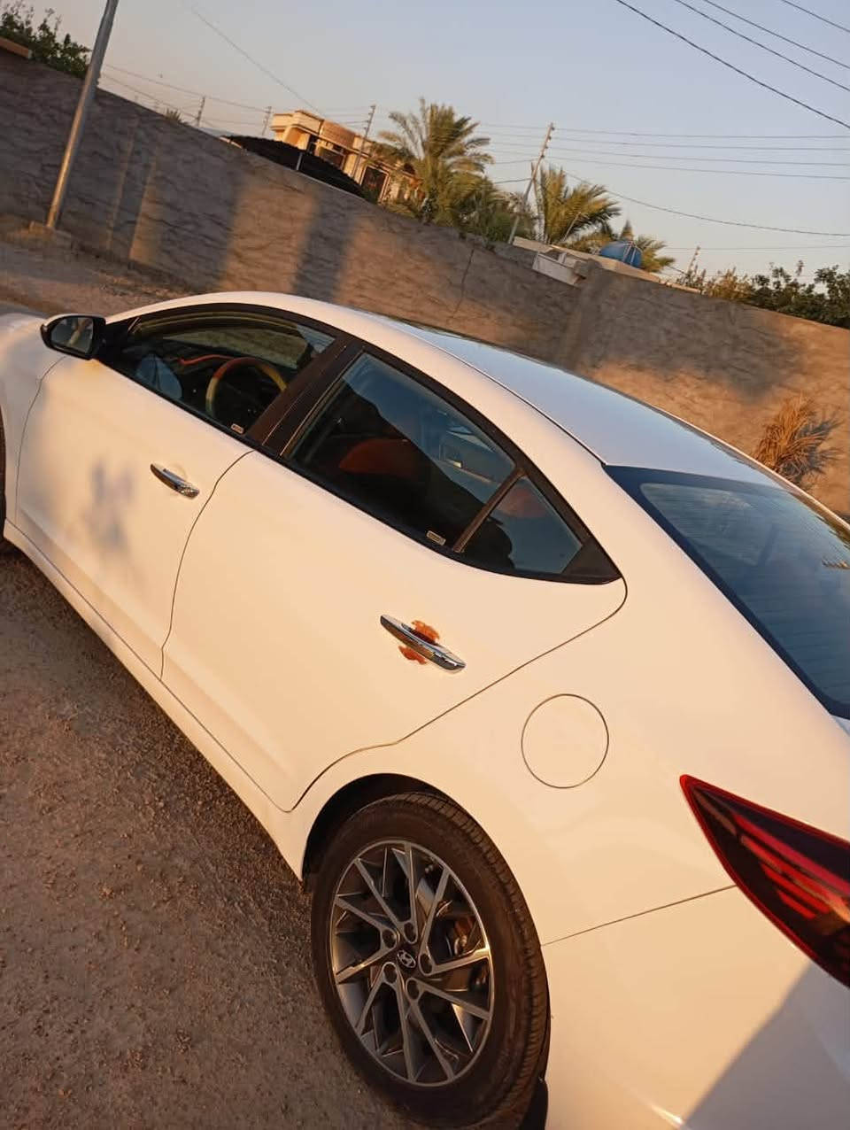 الانتره    2019  مكفوله   السعر. 155.   بيها مجال
فول موصفات 
تخم تاير 
صدر كير محرك كفاله 
رقم   بغداد تحويل مباشر 
محرك. 2,000
مكان سياره.  الانبار الفلوجه 

***********
