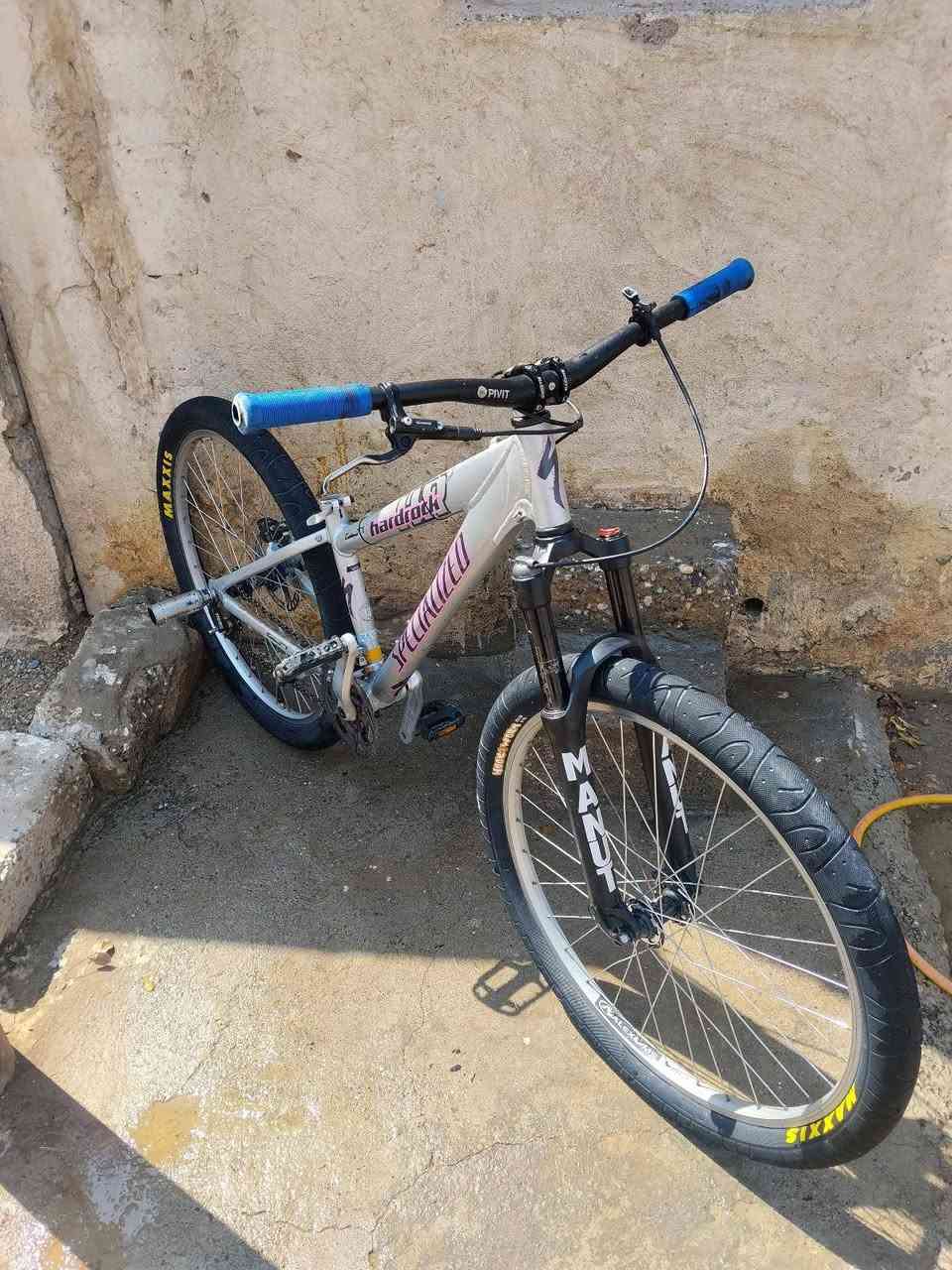 النوع: صاعقه سبشل
الفرامل: دسك شيمانو
🔹 الدبل الأمامي: فتح قفل 
✅ دراجة نظيفة
📍 الموقع: موصل 

السعر 325 بيه مجال بسيط
للاستفسار مراسلة خاص أو اتصال + واتساب
***********
