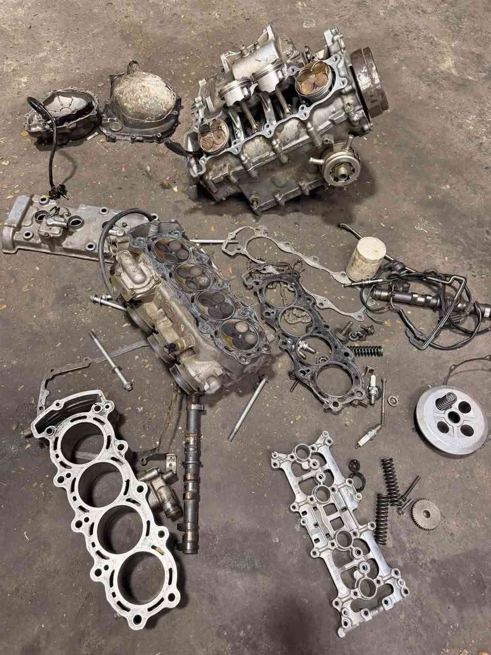 تفصيخ مكينة كاوسكي 2004 موجود كرنكات ستندر و 20 وكصة 50 3 عدي شتحتاجون بالخدمة مكاني زعفرانية ***********
