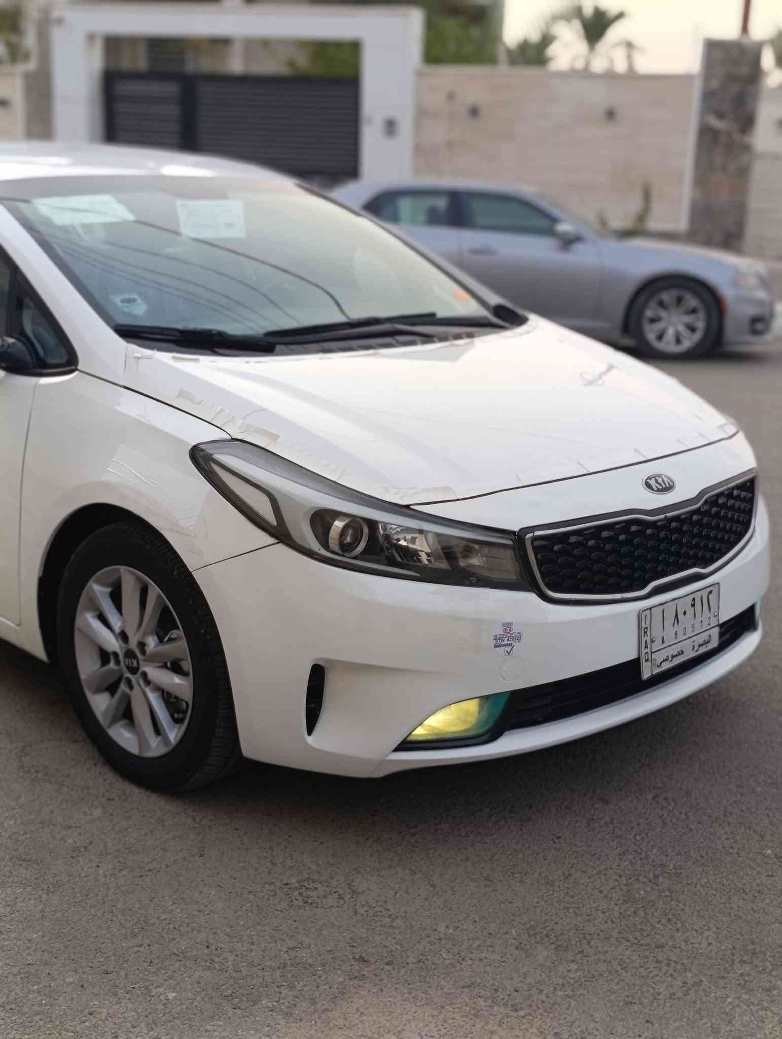 كيا سيراتو موديل 17 خليجي  كفاله بارده خشم جاملغ الامامي 
رقم بصره تحويل ثاني يوم 
مواصفات اشاير بل مري قلاب 
ويل كب سبير مانازل كامره دواره 
جاهزه مكينه تبريد حداديه تخم تاير 
 الاستفسار  انتصل ع رقم***********

