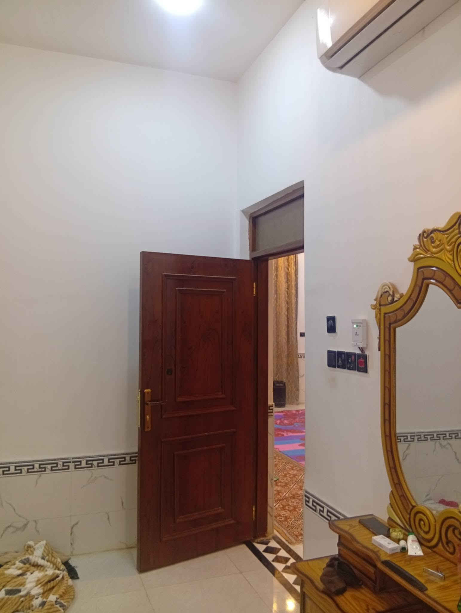 السلام عليكم ورحمة الله وبركاته 
بيت طابو  ركن بناء حديث ٢٠٢٦
غرفتين وصاله كبيره ومطبخ 
واستقبال وصحيات 
حي الإعلام مقابل النادي الرياضي
***********سعد 
مكتب المصطفى للعقار
