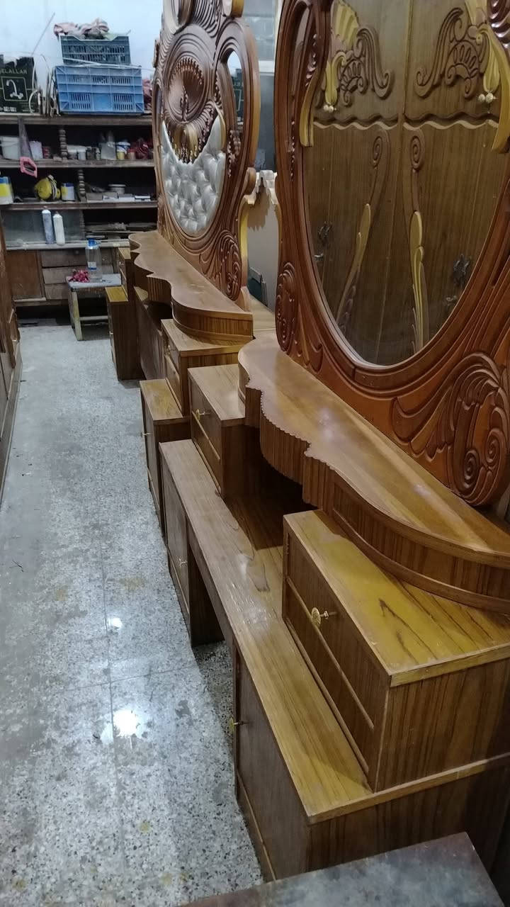 غرفة نوم ٦باب طابقين صاج السعر ٦٥٠ الف وبيها مجال بعقوبة كاطون شارع أبو رباح قرب جامع اسماء الله الحسنى مزاد ابو كرار الغريباوي ***********
