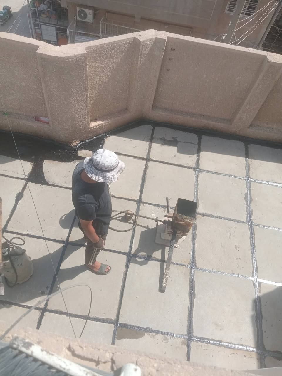 لتطبيك الشتايكر 🏠و ترميم كافة السطوح القديمة اعادة ماستك قلع القديم
وأعادة الماستك 
 ضمان..الجودة و النوعية✅ ومن...الله..التوفيق.. للتواصل خاص او على الرقم ☎️ ‏***********موجود واتساب
