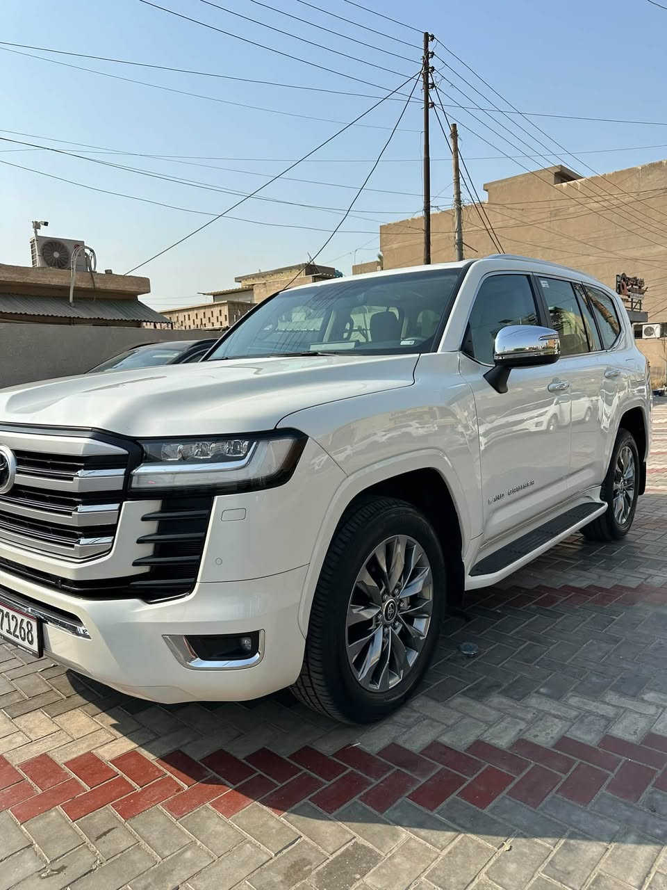 السلام عليكم 
تويوتا لاندكروز 2023

VX تون تيربو 
محرك 3500 
محرك مكفول بلادي 

ضمان شركه ساز

السياره ماشيه 28 الف مكفوله كفاله عامه من كلشي بدون اي ملاحظه

مغلفه ppf اصلي وبيه درع للجامه الاماميه وعازل للجام

السياره كل صيانته بالشركه 

بصمه وتشغيل عن بعد
سلايد
كراسي كهرباء وخزن ميموري الكراسي الاماميه تبريد وتدفئه والخلفيه تبريد
رادار امامي 
لايت عدسات واشاره متحركه
نظام صوتي jbl
شاشه جبيره اصليه
ستيرن كهرباء
جنطه كهرباء
حساس امامي  خلفي
كراسي الخلفيه كهرباء
هندبريك كهرباء

بعد بيه مواصفات هواي

السياره رقم بغداد باسمي تحويل ثاني يوم

مكان السياره بغداد المنصور

***********
