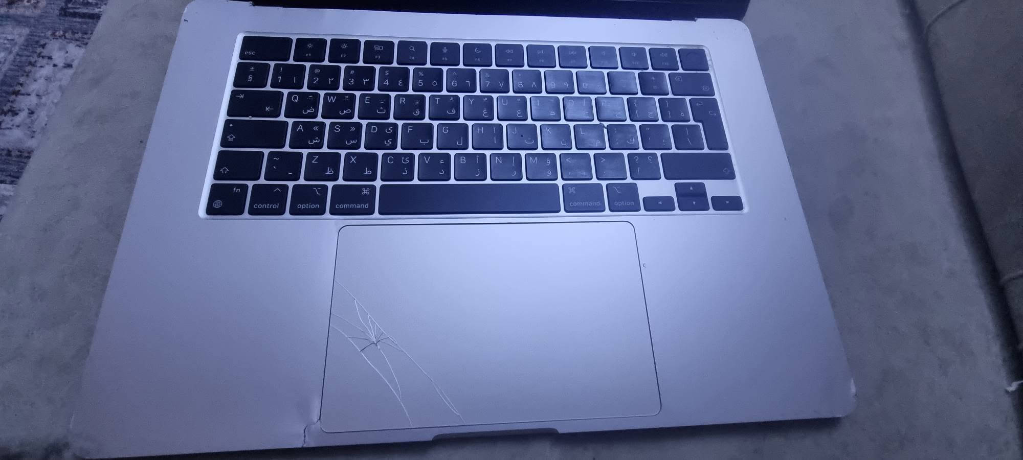 للبيع ماك بوك اير M2 the 15-inch MacBook Air with M2 chip (2023).
طافيه مفلشة مكسورة شاشتهة ابيعها فحم ع وضعها
السعر 150 الف
بغداد /مدينة الصدر/***********
