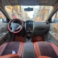 نيسان سني 2021 للبيع ماشيه 51 الف سياره حادثها جاملغين الخلفيه بارد وا...