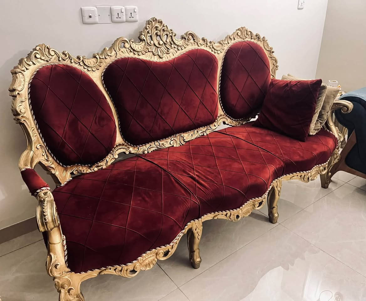 طخم قنفات كلاسك 10 مقاعد مع الطبلات عدد 4 وميز وسطي مرمر نظيف جدا المكان حي  الخضراء مقابل العامرية هاتف ***********
واتس ***********
السعر ٦٠٠ الف قابل للتفاوض 