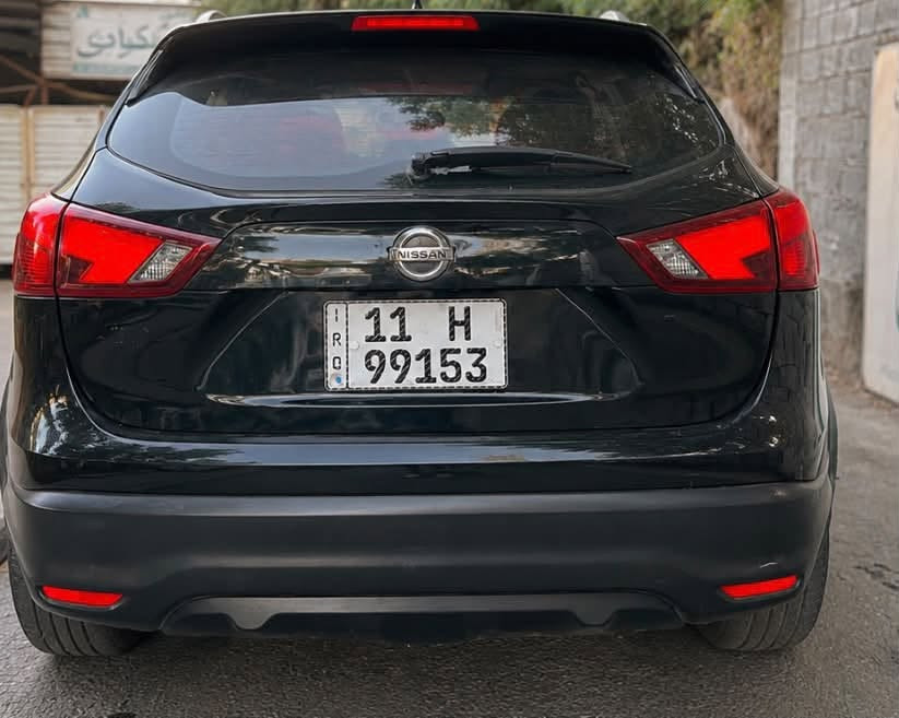 للبيع | Nissan Rogue Sport SV 2017 🖤
✅ موديل: 2017
✅ اللون: أسود 
✅ ماشية: 79 ألف كم حقيقي فقط
✅ نسخة SV (الزيرو بدون حادث وارد امريكي)
✅ استخدام شخصي بالاسبوع مره تطلع.

حالة السيارة:

✔️ بدون أي ضربة.
✔️ مكينة بلادي بدون فتح.4 سلندر المرغوب والقوي مو مثل ال3 سلندر
✔️ كير بلادي ويبدل بسلاسة.CVT
✔️ تبريد ثلج.
✔️ جاهزة للاستخدام، بدون أي نقص أو أي عطل.
✔️ دهن اصلي ماي راديتر اخضر وبانزين محسن السياره ما شاء الله طيارة
محرك2500 🥶

بدون حادث السيارة فقط بيها بالبونيد خشم ع كد ٦ اصابع بارد 
وايضاً بالجاملغ الخلفي بارد
ملاحضة: للامانة بيها تكحيلات بسيطه تعرفون اللون الاسود اقل زلغ او شخط يبين بي ف اني مسويهن بيدي بسيطات ومو هواي بس للاطلاع والصراحة.
باقي السيارة نظيفة جداً.

المواصفات: فووول للاخير معروفة نسخه السبورت والنعومه فول من رادادرات وحساسات وكامرا خلفية وبصمه وتحكمات ستيرن وهواي مواصفات

سيارة محافظة عليها بشكل ممتاز. وعليها ترتيبات دوشمة جلد درجه اولى لون احمر
+اناره بالارضيات امامي وخلفي 

السيارة متحتاج تعريف جنايتها يعرفون قيمتها. وسعرها
رايدها ب135ورقة وبيها مجال للشراي يجي يشوفها وخادم ويدلل 

اخوية حبيبي وتاج راسي ميعجبك السعر اعبر المنشور .عجبك المنشور تشلع عيوني والسيارة راسلني خاص او واتساب موجود

📞:***********
