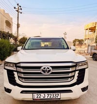 لاندكروزر GXR • ٢٠٢٢ • ٥٥٠٠٠ كم
