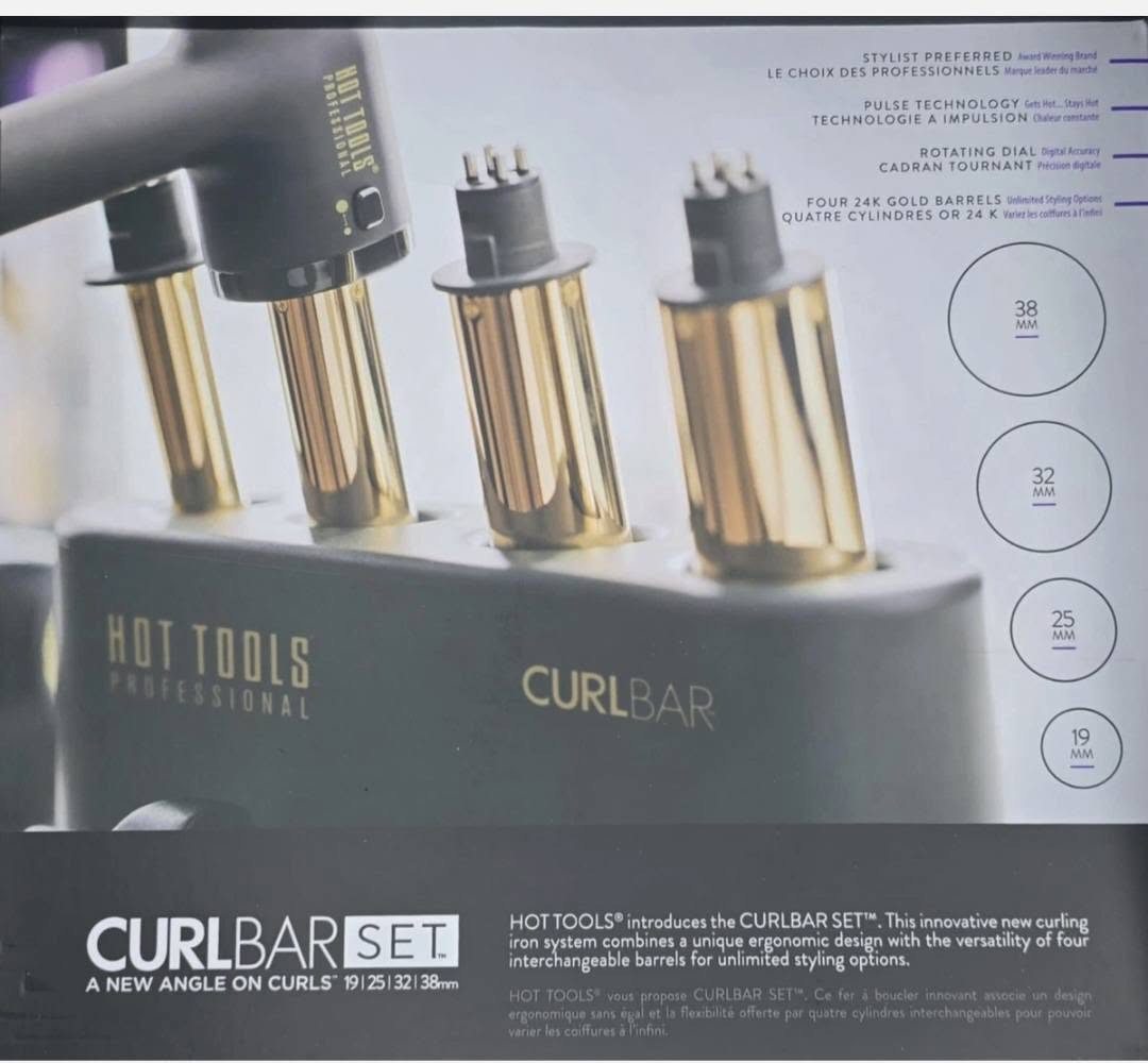 طقم تجعيد الشعر الاحترافي "كِرل بار" من هوت تولز برو أرتست (Hot Tools Pro Artist Curlbar Set
المكونات والميزات الرئيسية:رؤوس قابلة للتبديل: يأتي الطقم مع أربعة رؤوس (عصي) مطلية بالذهب عيار 24 قيراطاً بأحجام مختلفة:19 ملم لتموجات ضيقة ودقيقة.25 ملم لتموجات كلاسيكية ومتوسطة.32 ملم لتموجات واسعة وطبيعية.38 ملم لحجم إضافي وتموجات ناعمة وخفيفة.تقنية النبض (Pulse Technology): تضمن تسخيناً سريعاً جداً وتحافظ على ثبات درجة الحرارة طوال فترة الاستخدام.التحكم بالحرارة: يحتوي على قرص دوار للتحكم بدرجة الحرارة لتناسب جميع أنواع الشعر.مؤقت مدمج: مزود بمؤقت رقمي يمكن ضبطه (من 0 إلى 10 ثوانٍ) ليهتز عند اكتمال تجعيد الخصلة، مما يضمن نتائج متناسقة ويحمي الشعر من الحرارة الزائدة
الجهاز اصلي ابحث عنه وشوف سعرة في الاسواق المحلية
السعر يمنه صدمة ♥️♥️ 35 الف ❤️❤️ دينار عراقي فقط للحجز مراسلة الصحفة او، عن طريق الواتساب ***********
