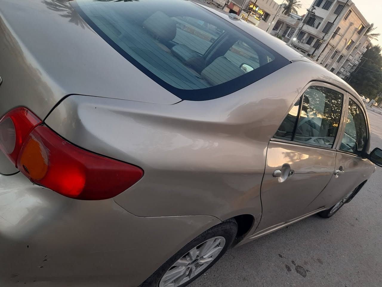 السلام عليكم كورلا موديل ٩وارد امريكي ضررها جاملغ أمامي جهت السكن وبيه ضربه جاملغ خلفي مصبوغه عام محرك تعبان رقم بغداد السعر ٨٧ العنوان بغداد الصليخ رقم التلفون ***********
