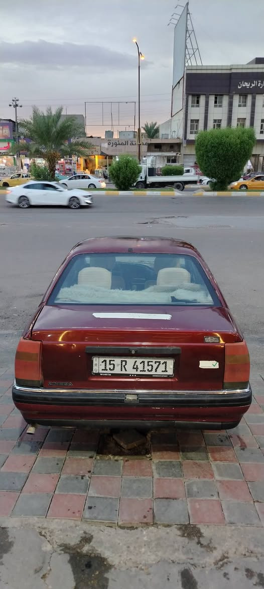 السلام عليكم
أوبل اوميكا موديل 1993

لون ماروني 

رقم انكليزي هزه جديده سنويه ب أسمي

تحويل مباشر كير ومحرك نظافه فول 

كير اوتو ماتيك 

بيع مستعجل عندي ضرف السعر 30 وبيها مجال

مكان السياره الانبار الكرمة  للتواصل خاص او الاتصال واتساب فقط ***********
