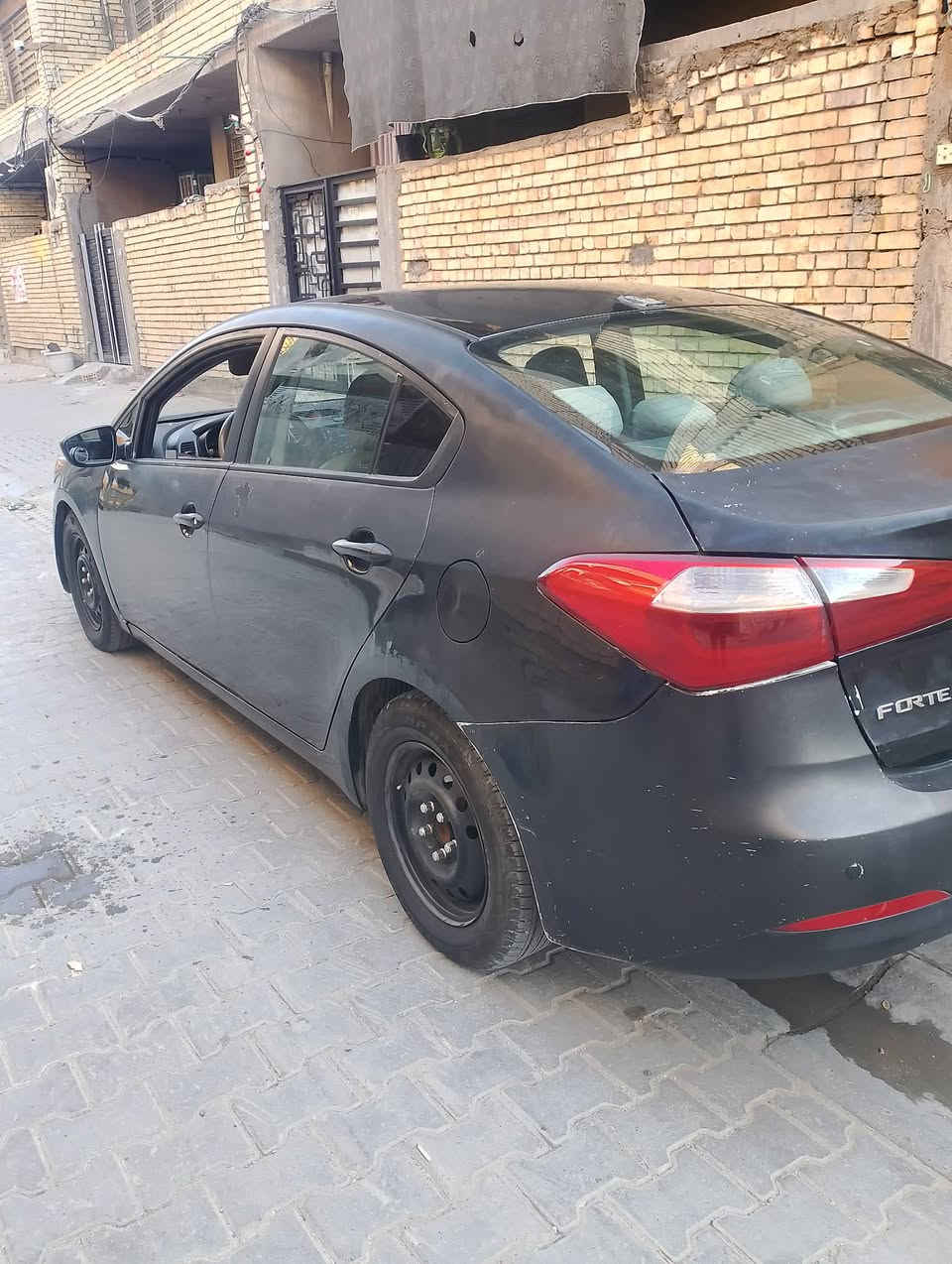 كيا فورتي موديل 16 وارد امريكي حادثها جاملغ خلفي سياره بيها جراد وجاملغ الامامي بي بارد موضح بصوره السعر 83 وبيها مجال ‏‪***********‬‏ مكان السياره بغداد الغزاليه
