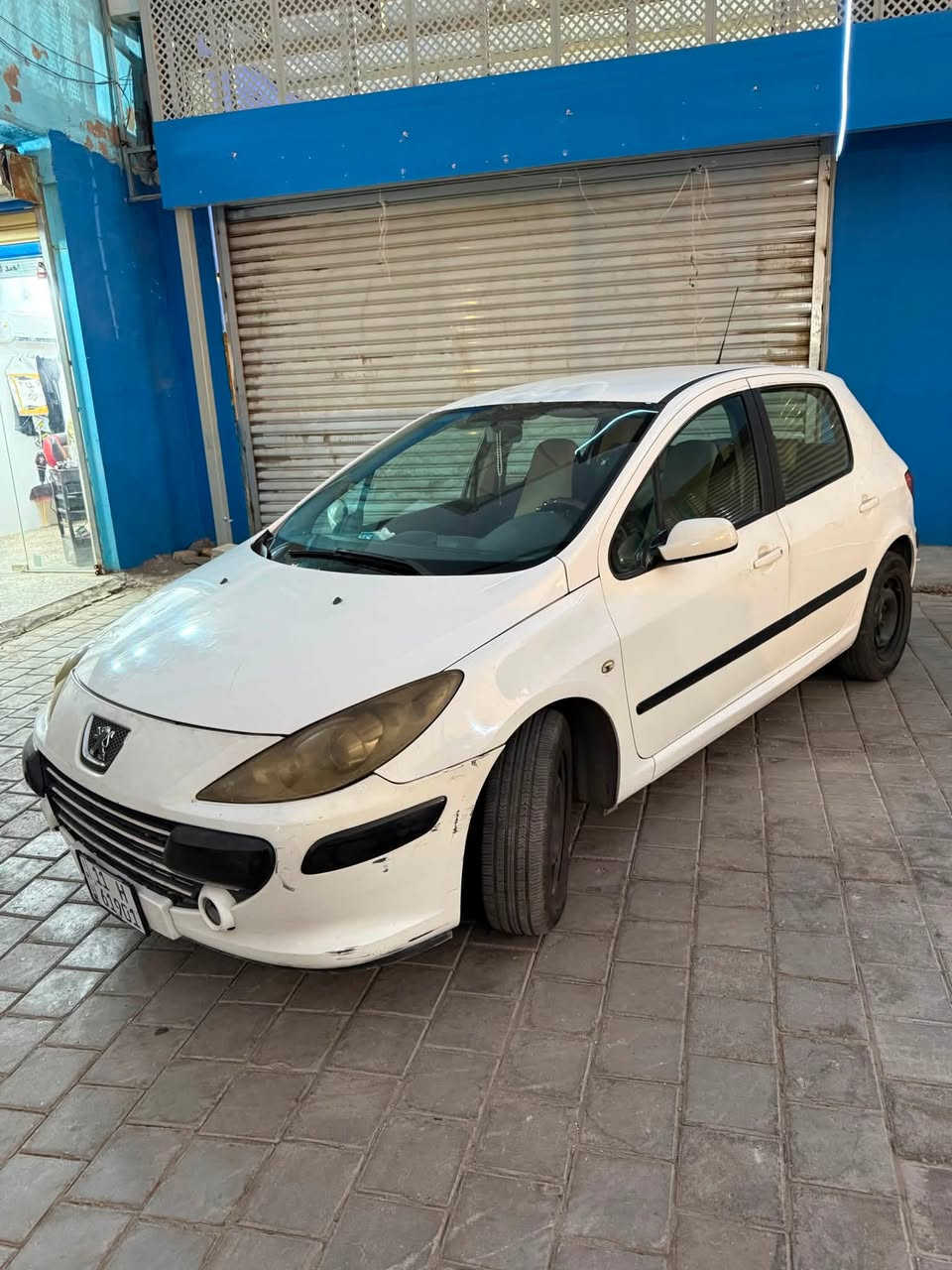سلام عليكم
بيجو فرنسي ٣٠٧ موديل ٢٠٠٦ 
سياره بلاديه مكينه ١٦٠٠ مكينه كير مكفولات صدر نظيف تبريد نقصه فريز فقط مواصفات سياره معروفه رقم جديد إنكليزي سنويه ٢٠٣٠ تسقط
مكان سيارة شارع فلسطين السعر ٤٤
شراي يتصل ***********
