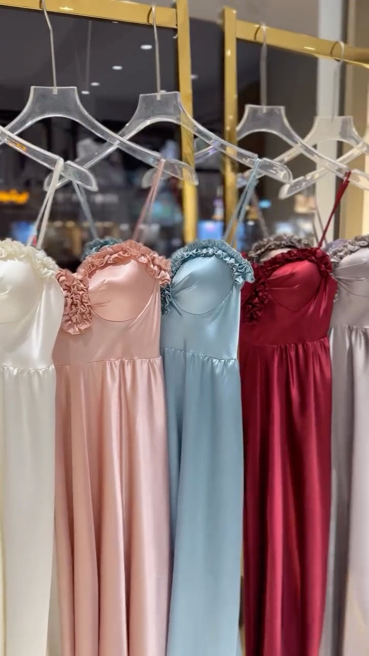 ⁨	⁨	توفر هالفستان الجميل ب ٦ الوان 🌸

توصيل متوفر لحميع محافظات العراق ٥ الاف 🚙⁩⁩
