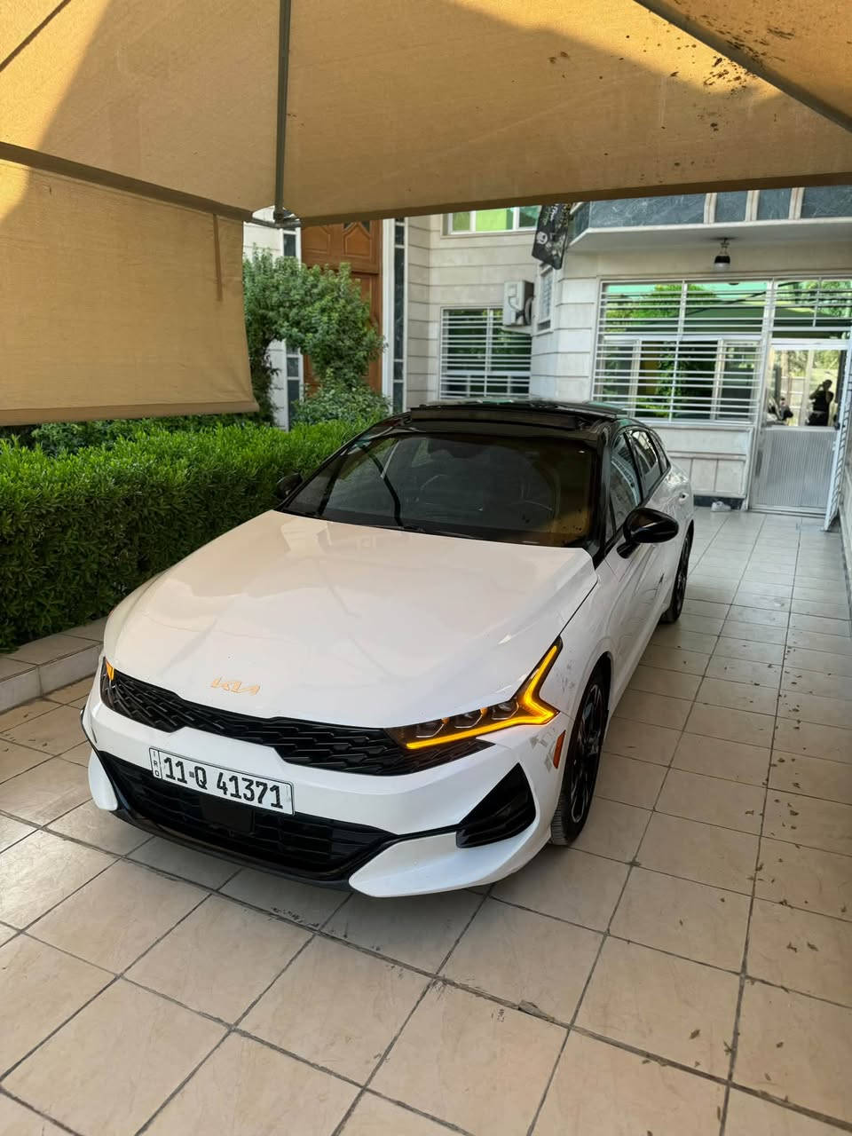 السلام عليكم
كي فايف 2023 gt line 
محرك 1600T
ماشيه 48 كم 
حادث موضح في صور 
رقم بغداد الجديد
رادار امامي 
كامره خلفيه 
وضعيات قياده 4 
وبعد مواصفات معروفه 
 178 وبيها مجال 
مكان سياره شارع فلسطين. 
***********

نص مكتوب في الصور:
- BIDCARS