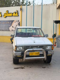 نيسان بيكاب • ١٩٨٩ • أوراق كاملة