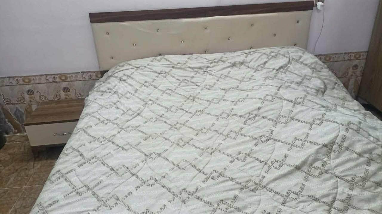 غرفه نوم تركي مستعمل نظيف  للبيع
( سعر250) (‭***********‬) واتساز عنوان كركوك شارع حسابات بصف مطعم باب الحسابات  (5قطعة)
