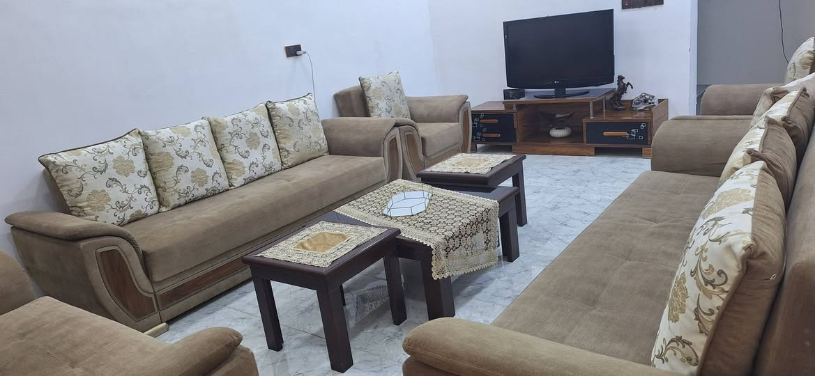 تخم مع طبلات ١٢ مقعد بغداد السعر ٦٠٠ وبي مجال
***********

