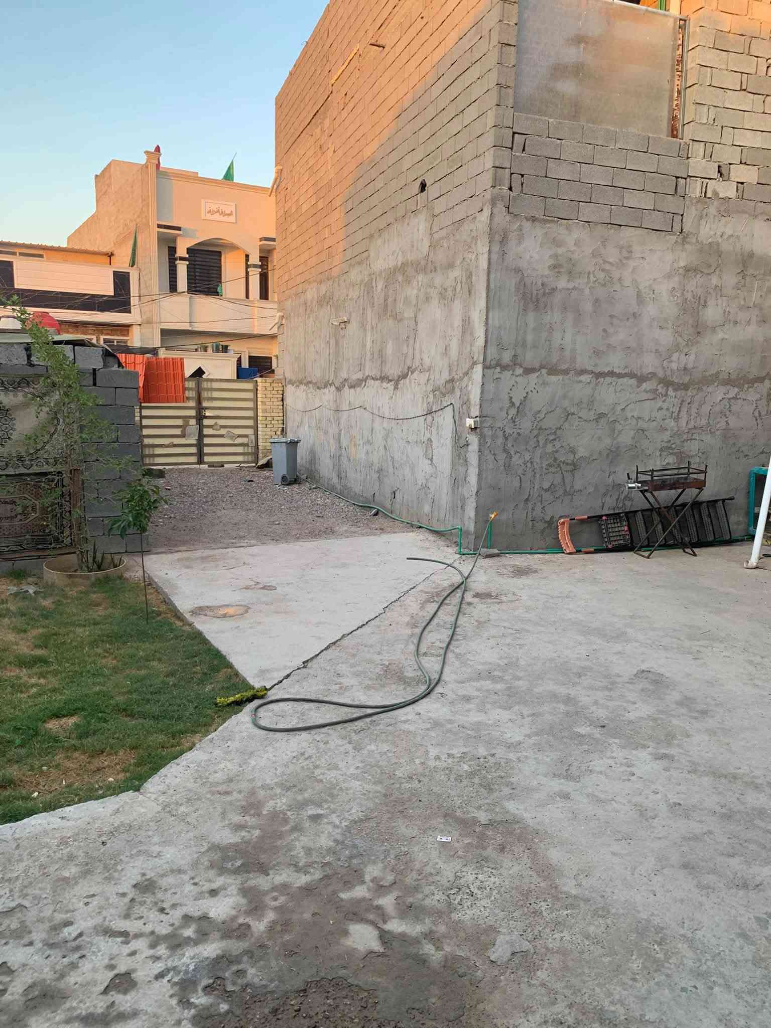 بيت للبيع مساحه 250متره بحي سلام من جهه القناه مدخل ثاني نوع للعقار بناء بلوك سعره على ***********
